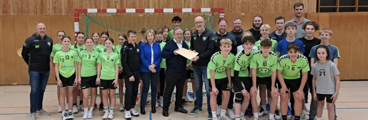 Die Jugendabteilung der Handballabteilung des Pulheimer SC erhält den Förderpreis der Familie Kayser